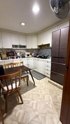 Simsville (D14), Condominium #588726811
